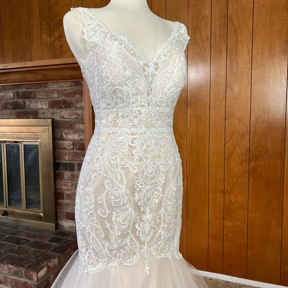 Wedding Dress by Cocomelody - Picture 2 of 11
